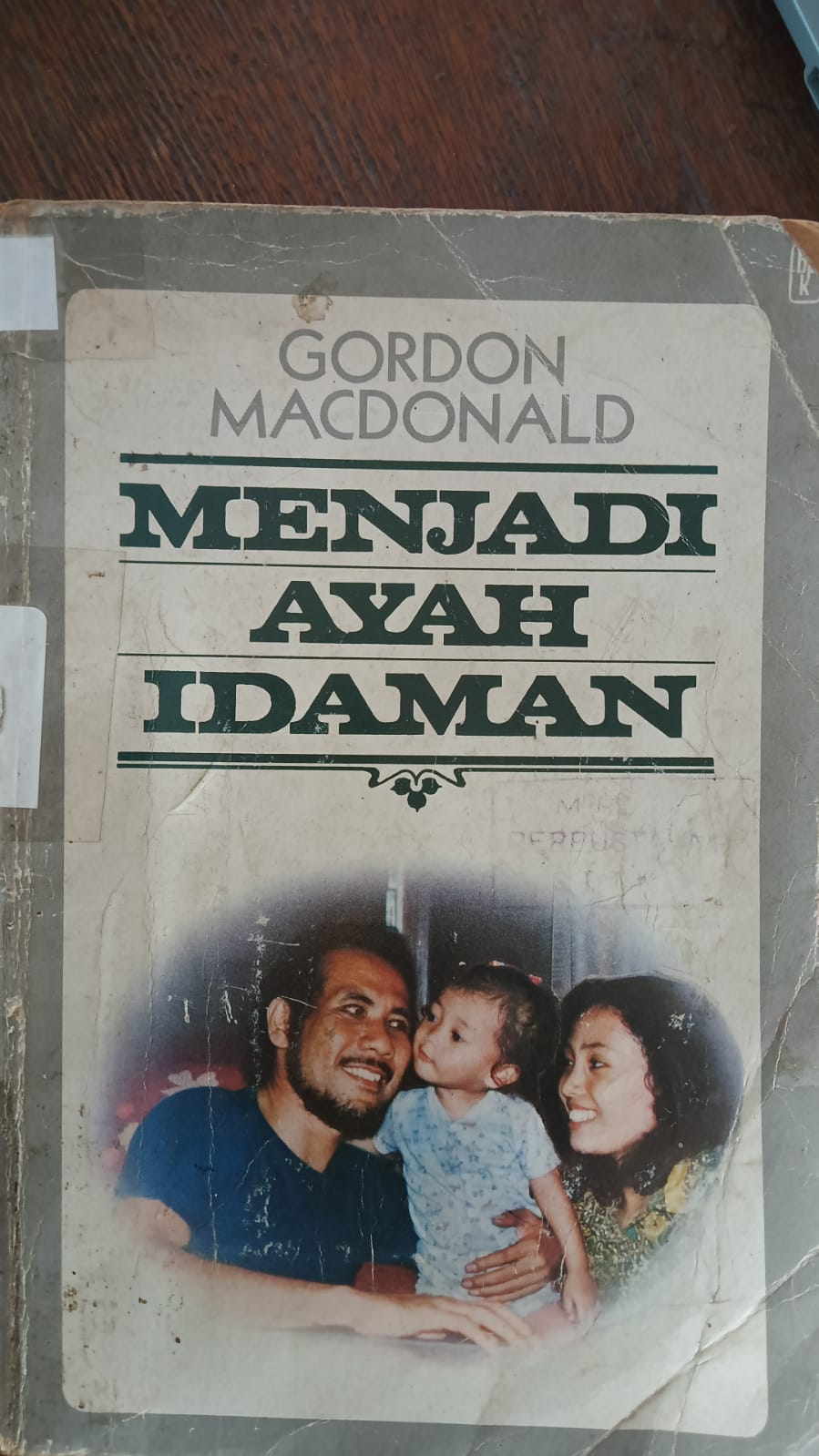 Cover buku Menjadi Ayah Idaman