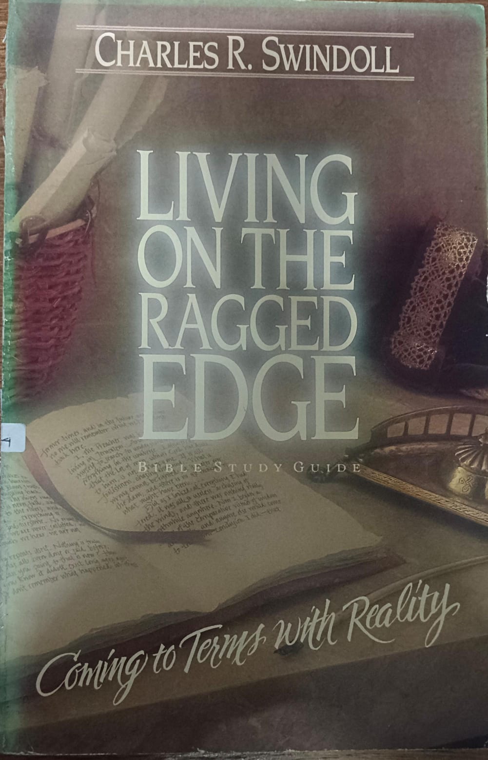 Cover buku LIVING ON THE RAGGED EDGE BIBLE STUDY GUIDE