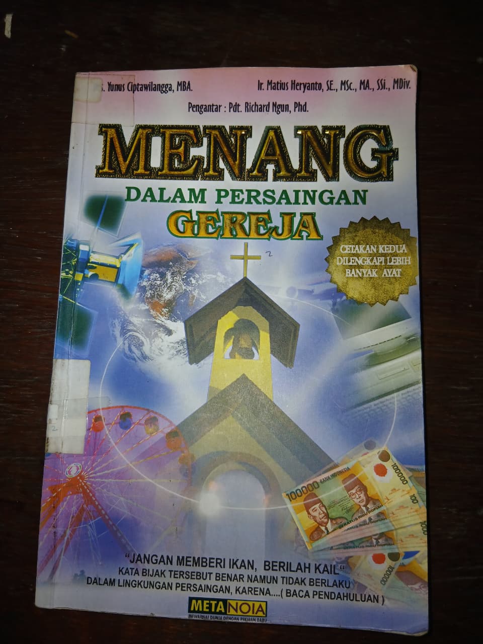 Cover buku MENANG DALAM PERSAINGAN GEREJA