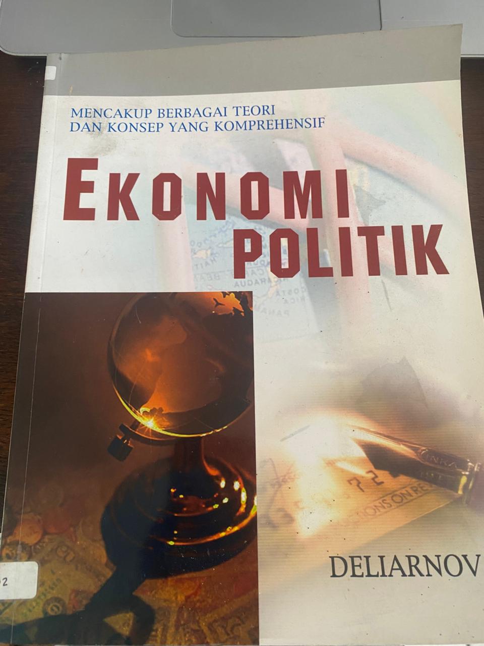 Cover buku Ekonomi Politik