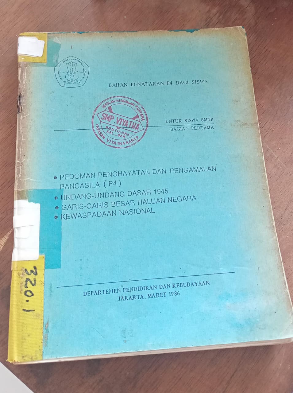 Cover buku P4 PEDOMAN PENGHAYATAN DAN PENGAMALAN PANCASILA