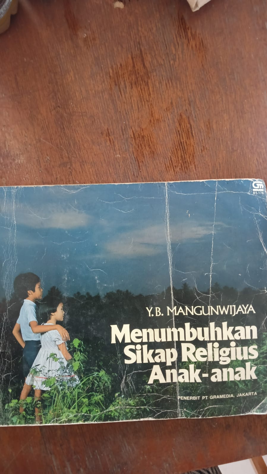 Cover buku Menumbuhkan Sikap Religius Anak-Anak
