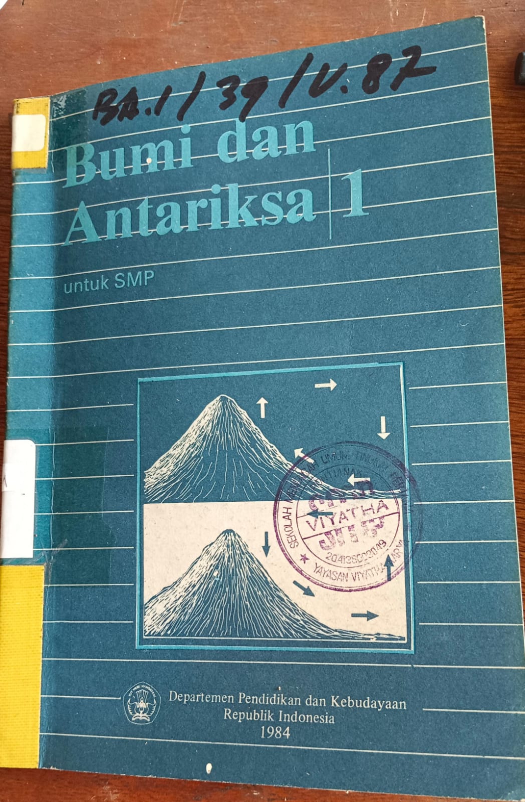 Cover buku Bumi dan Antariksa 1 untuk SMP