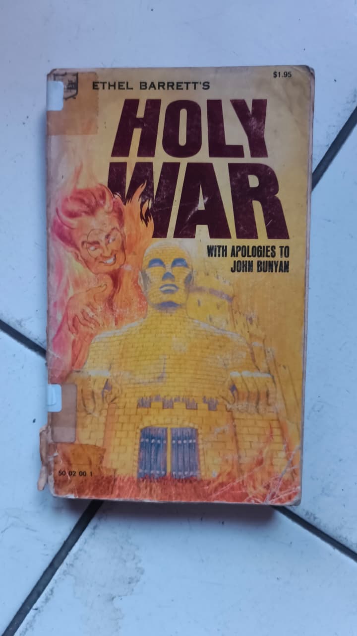 Cover buku Holy War  With Apologis To John Bunyan
