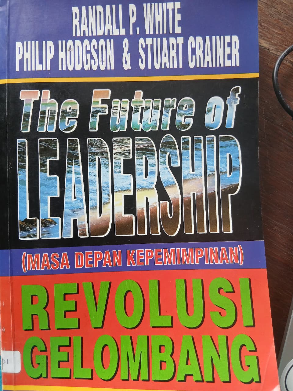 Cover buku The Future Of Leadership